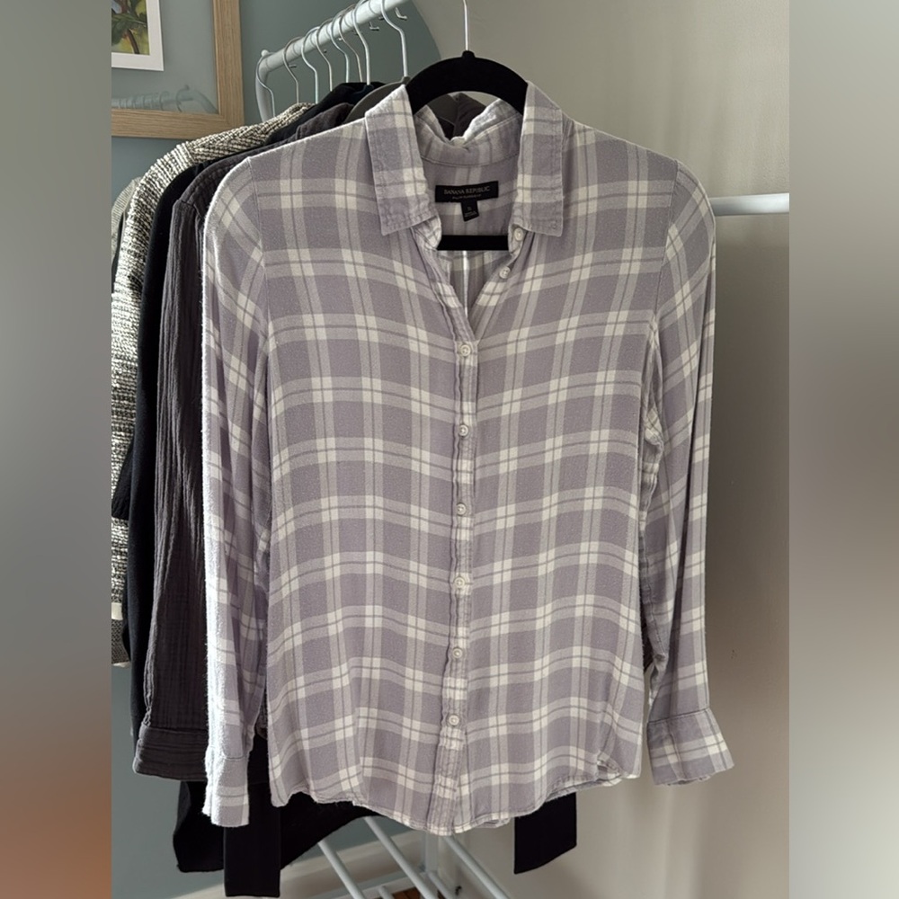 Banana Republic Gray and White Checkered Shirt